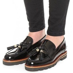 NWOT  Stuart Weitzman Manila Loafer